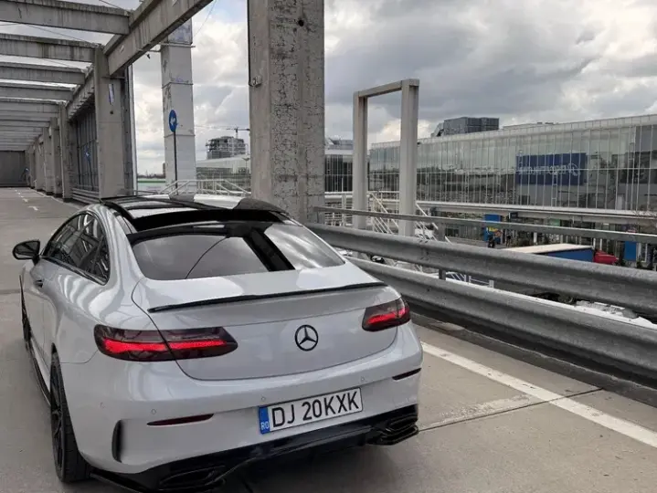 Mercedes-Benz E W213 220 d MHEV 4MATIC Aut.