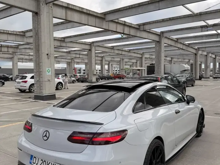 Mercedes-Benz E W213 220 d MHEV 4MATIC Aut.
