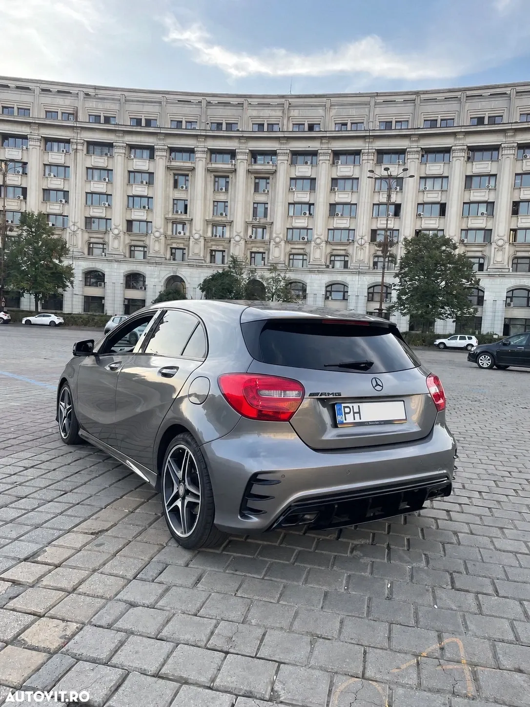 Mercedes-Benz A 180 W176 Standard — imagine 5