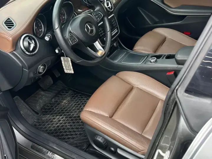 Mercedes-Benz CLA 220 C117