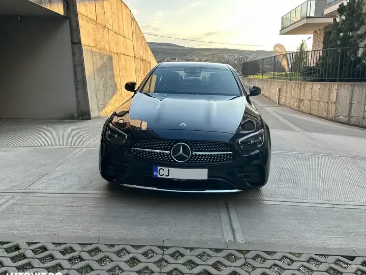 Mercedes-Benz E W213 300 9G-TRONIC AMG Line