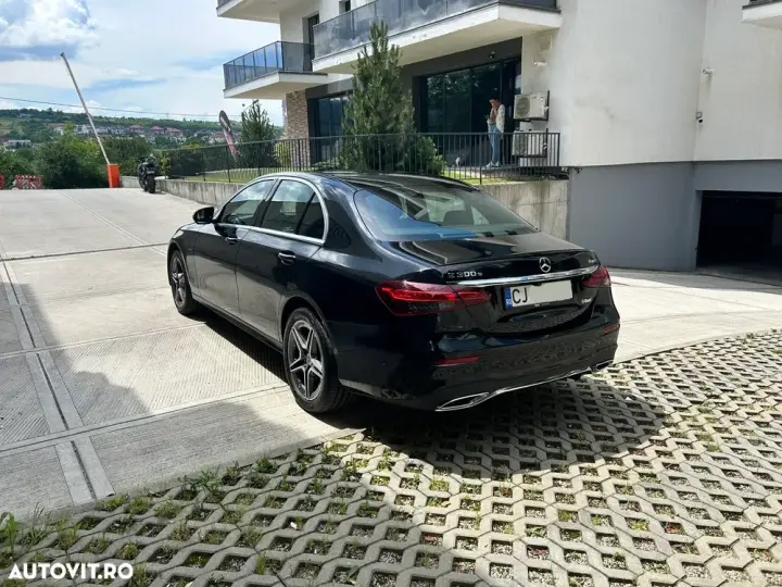 Mercedes-Benz E W213 300 9G-TRONIC AMG Line