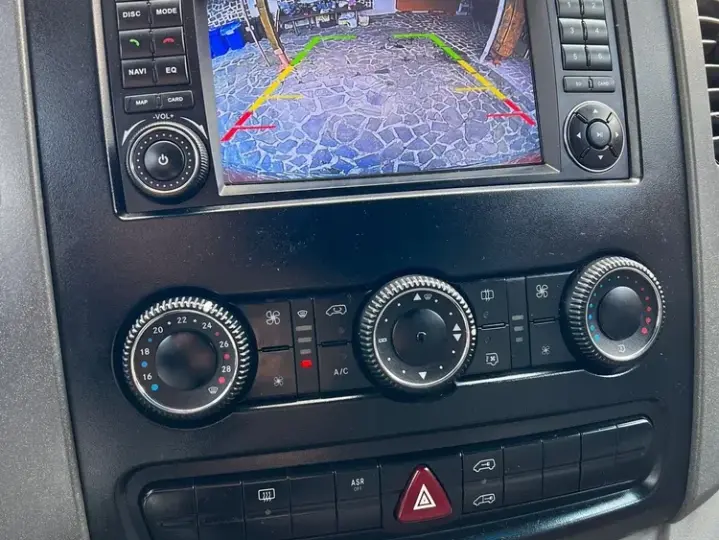 Mercedes-Benz Sprinter 906.213