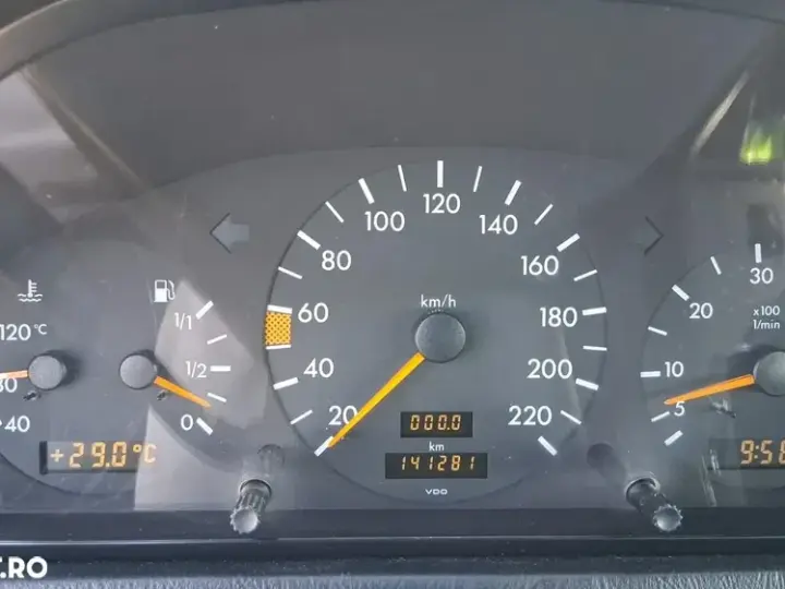 Mercedes-Benz C W202
