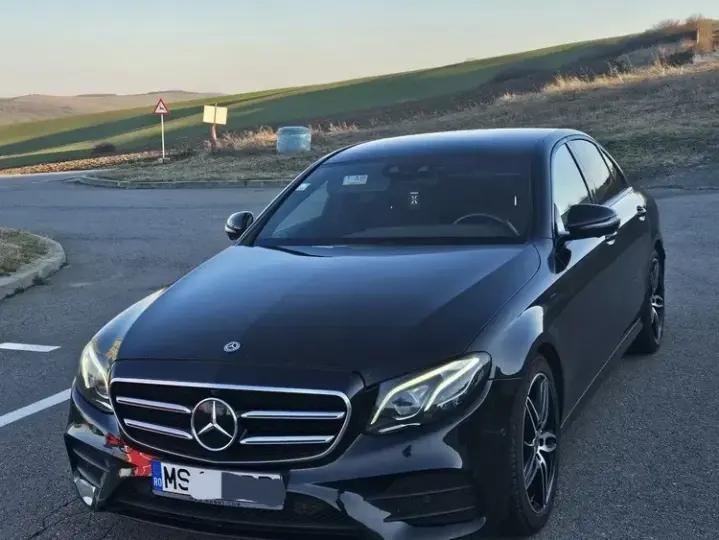 Mercedes-Benz E 220 d 9G-TRONIC AMG Line
