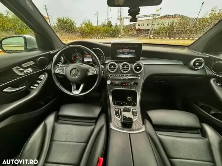 Mercedes-Benz GLC X253 300 4MATIC 9G-TRONIC