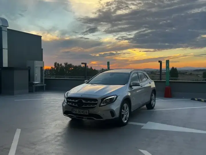 Mercedes-Benz GLA X156 220 d 4MATIC 7G-DCT