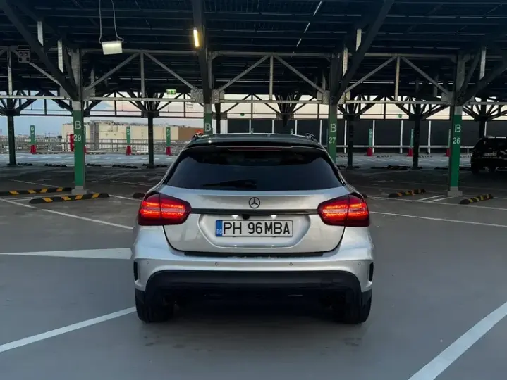 Mercedes-Benz GLA X156 220 d 4MATIC 7G-DCT