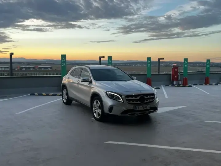 Mercedes-Benz GLA X156 220 d 4MATIC 7G-DCT