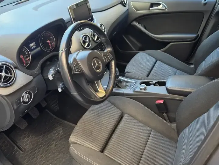 Mercedes-Benz B 180 W246