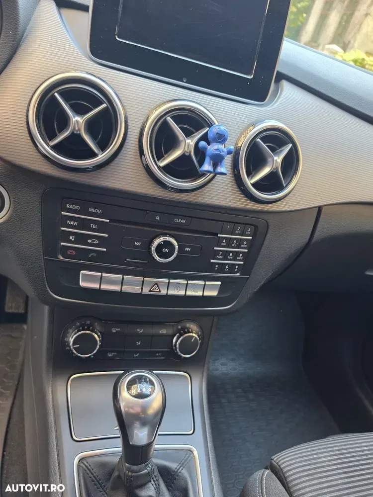 Mercedes-Benz B 180 W246 — imagine 6