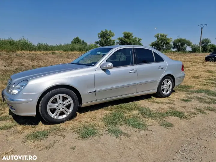 Mercedes-Benz E W211