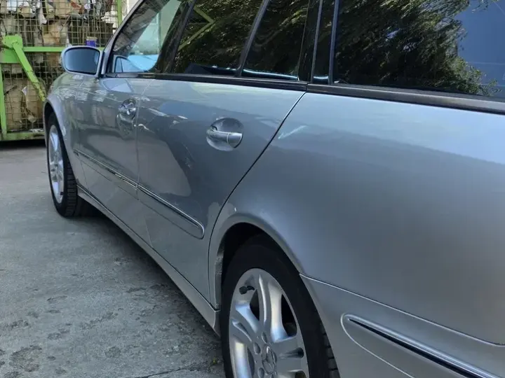 Mercedes-Benz E W211