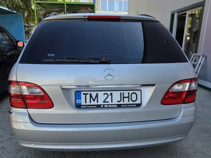 Mercedes-Benz E W211