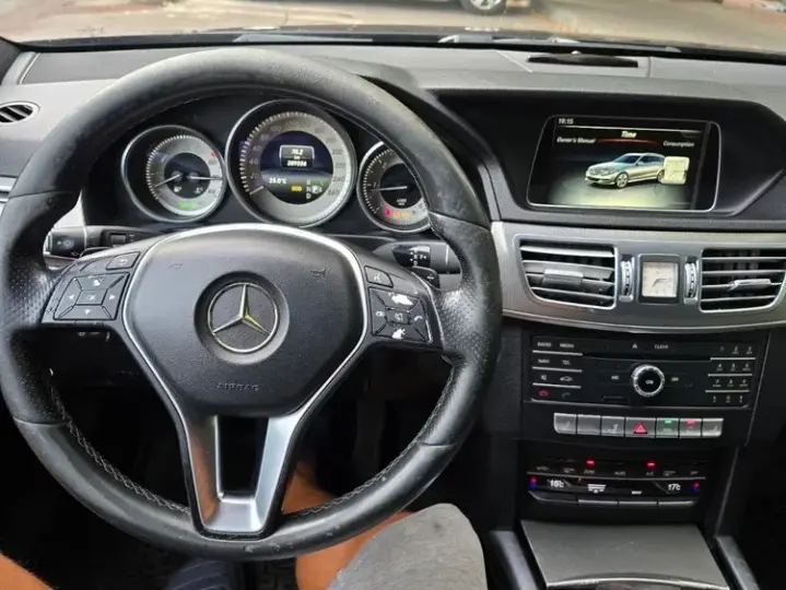 Mercedes-Benz E W212
