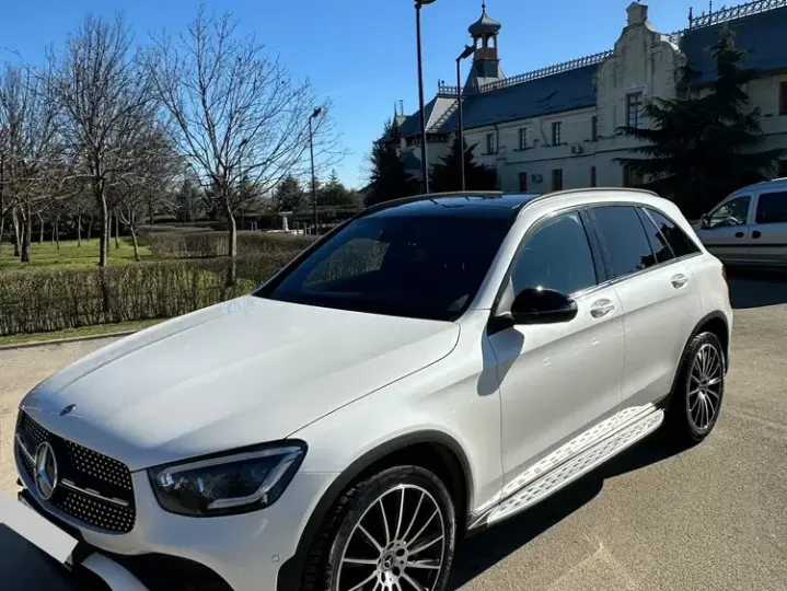 Mercedes-Benz GLC 300 d 4MATIC 9G-TRONIC