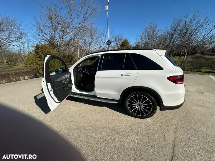 Mercedes-Benz GLC 300 d 4MATIC 9G-TRONIC
