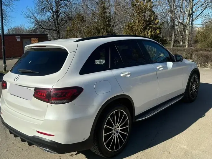 Mercedes-Benz GLC 300 d 4MATIC 9G-TRONIC