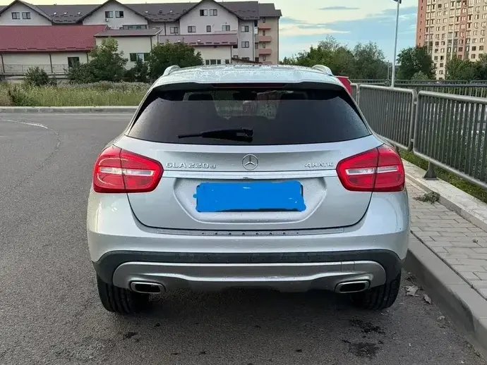 Mercedes-Benz GLA X156 220 d 4MATIC 7G-DCT