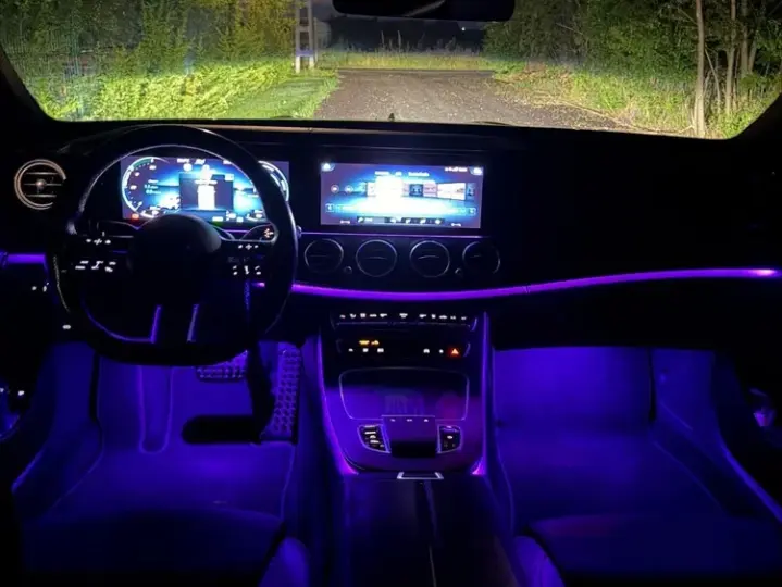 Mercedes-Benz E W213 300