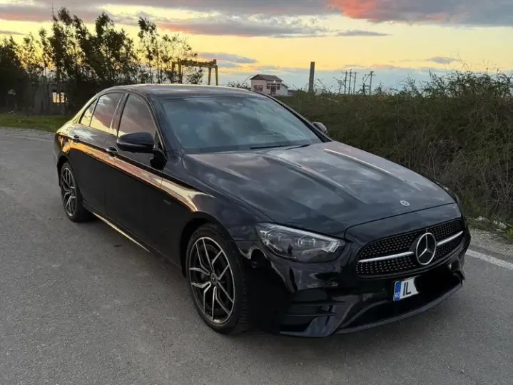 Mercedes-Benz E W213 300