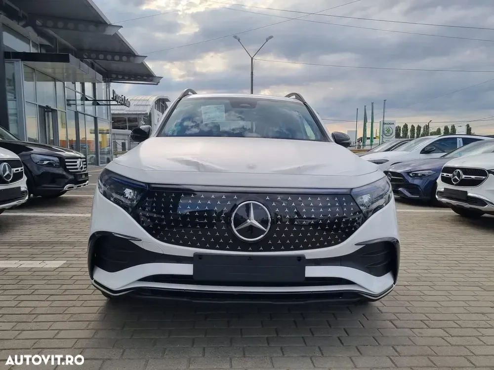 Mercedes-Benz EQB 250+ AMG Line — imagine 6