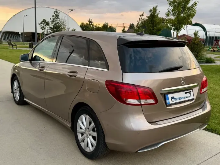 Mercedes-Benz B 180 W246