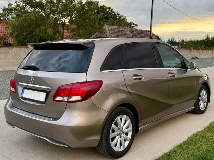 Mercedes-Benz B 180 W246