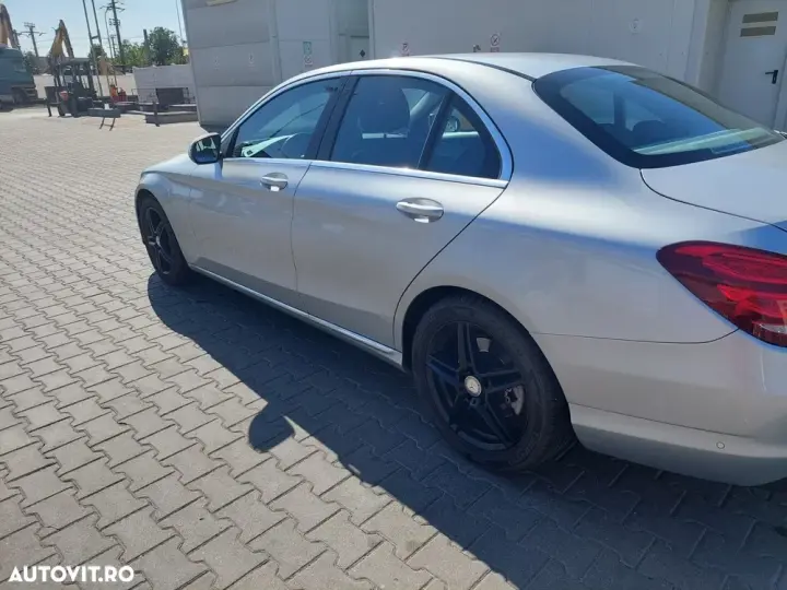 Mercedes-Benz C W205 180 7G-TRONIC Avantgarde