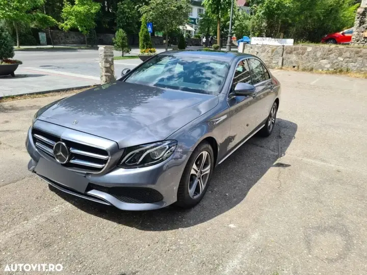 Mercedes-Benz E W213 220 d 4MATIC Aut.