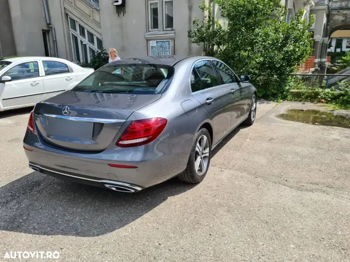 Mercedes-Benz E W213 220 d 4MATIC Aut.