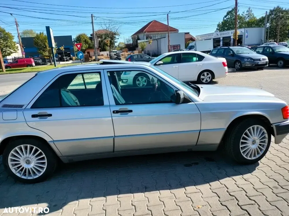 Mercedes-Benz W201 — imagine 2