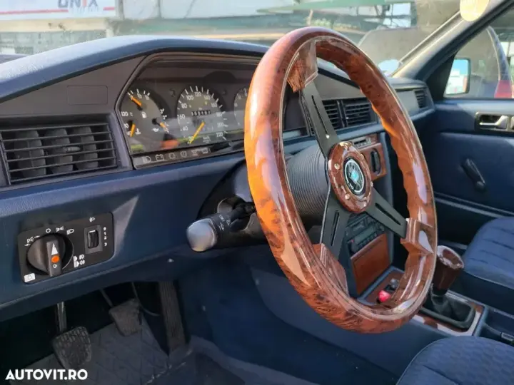 Mercedes-Benz W201