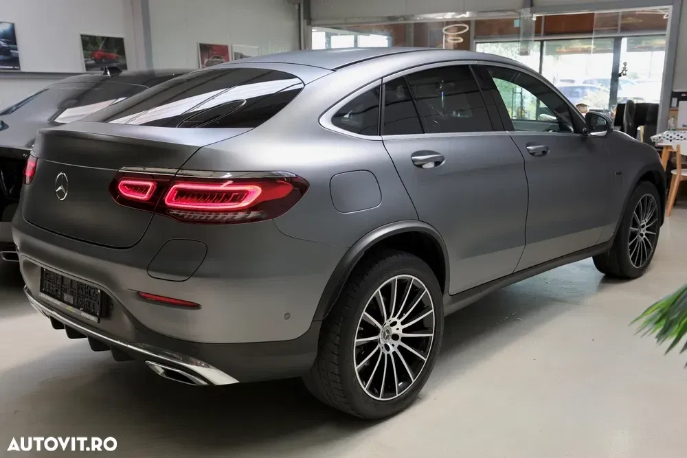 Mercedes-Benz GLC Coupe 300 e 4MATIC — imagine 4