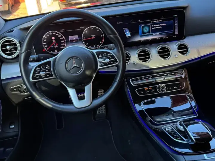 Mercedes-Benz E W213 220 d 9G-TRONIC Avantgarde