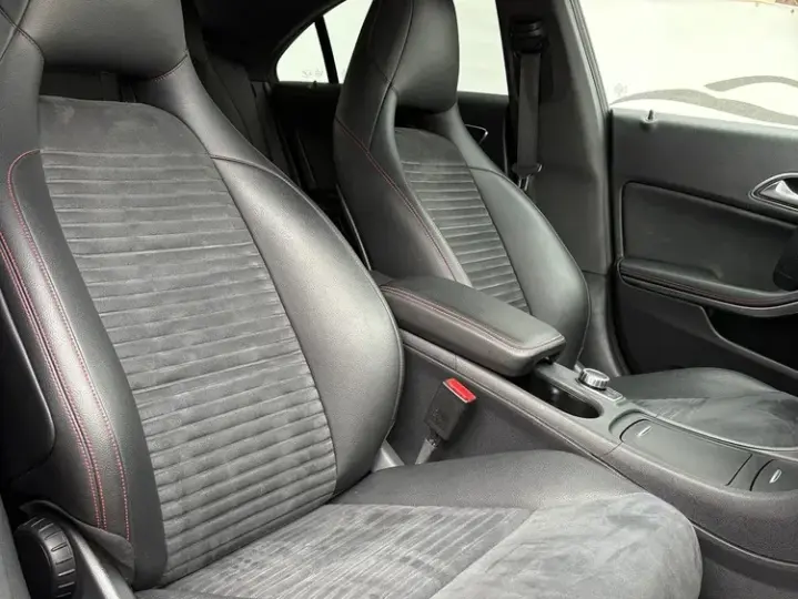 Mercedes-Benz CLA 200 C117 d 7G-DCT AMG Line