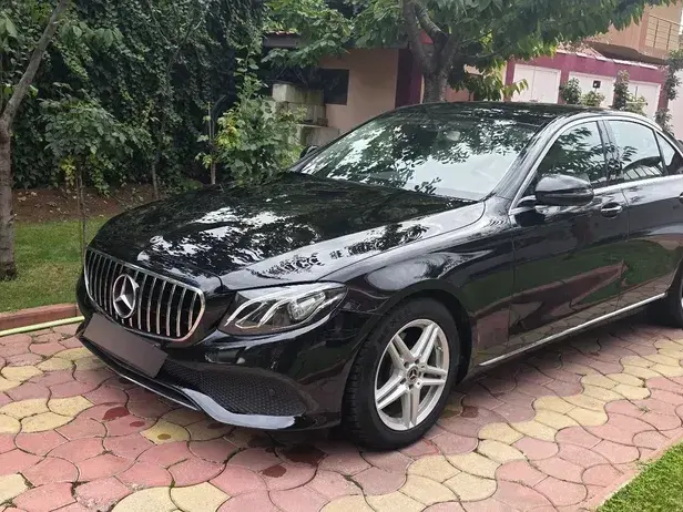 Mercedes-Benz E