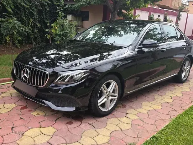 Mercedes-Benz E