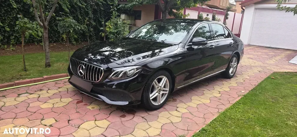 Mercedes-Benz E — imagine 3