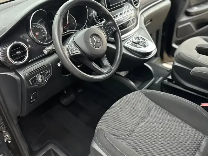 Mercedes-Benz V