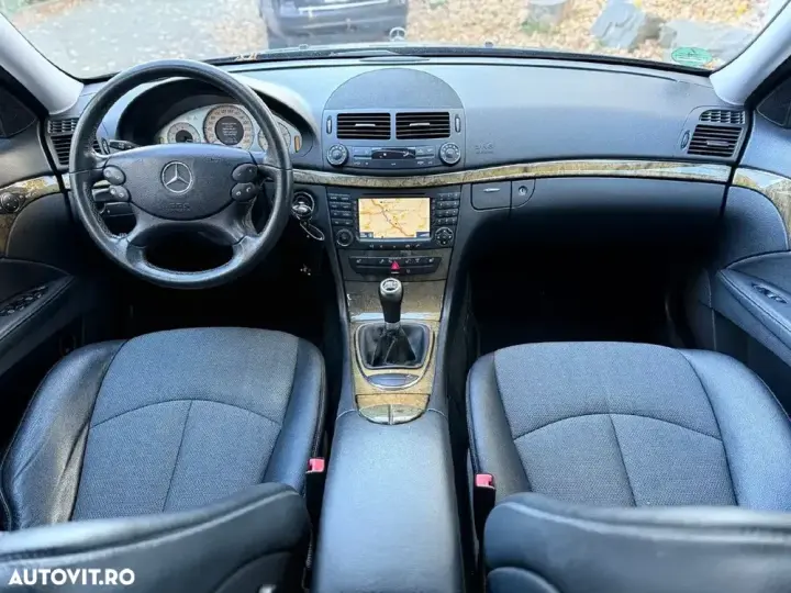 Mercedes-Benz E W211 220 CDI
