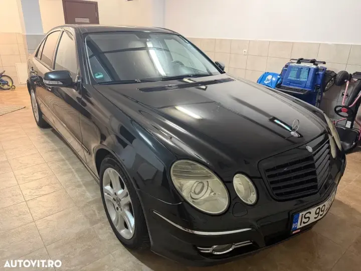 Mercedes-Benz E W211
