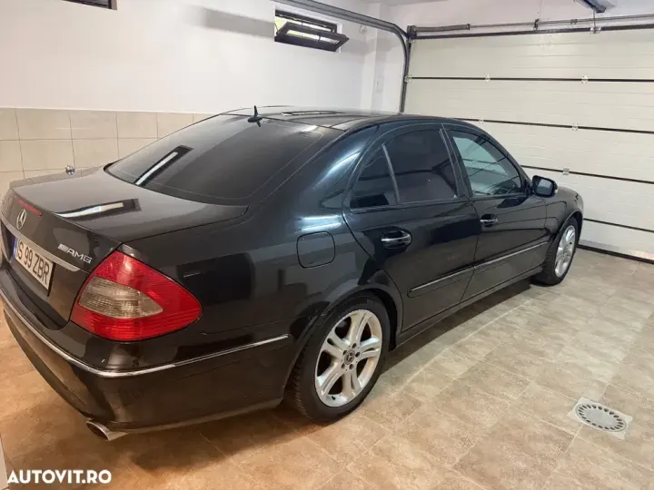 Mercedes-Benz E W211