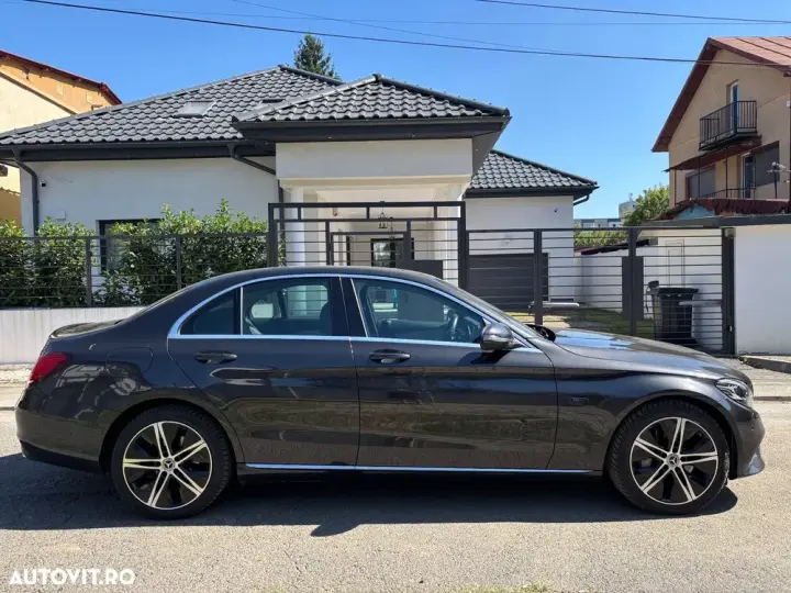 Mercedes-Benz C W205 300 e 9G-TRONIC Avantgarde