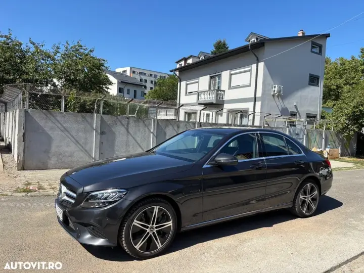 Mercedes-Benz C W205 300 e 9G-TRONIC Avantgarde