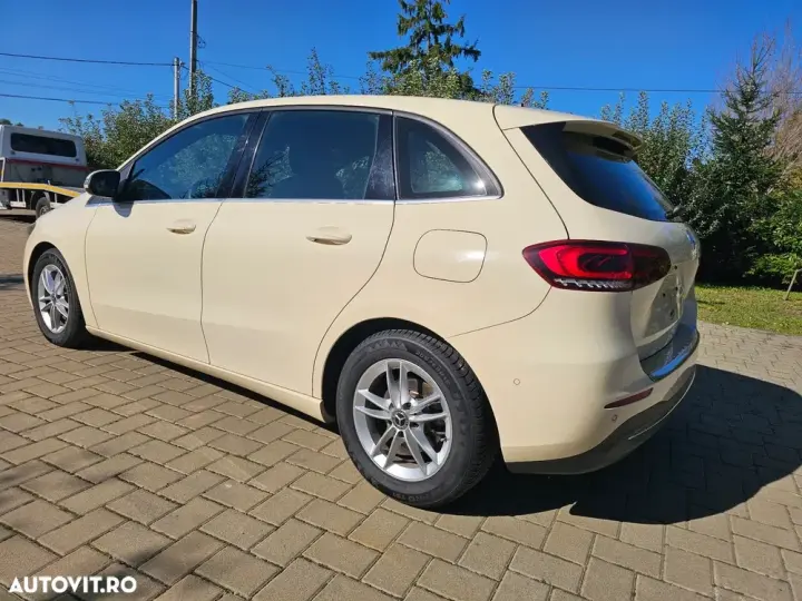 Mercedes-Benz B 180 W247