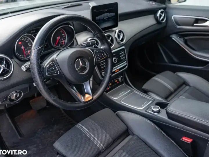 Mercedes-Benz GLA X156 220 d 4MATIC 7G-DCT