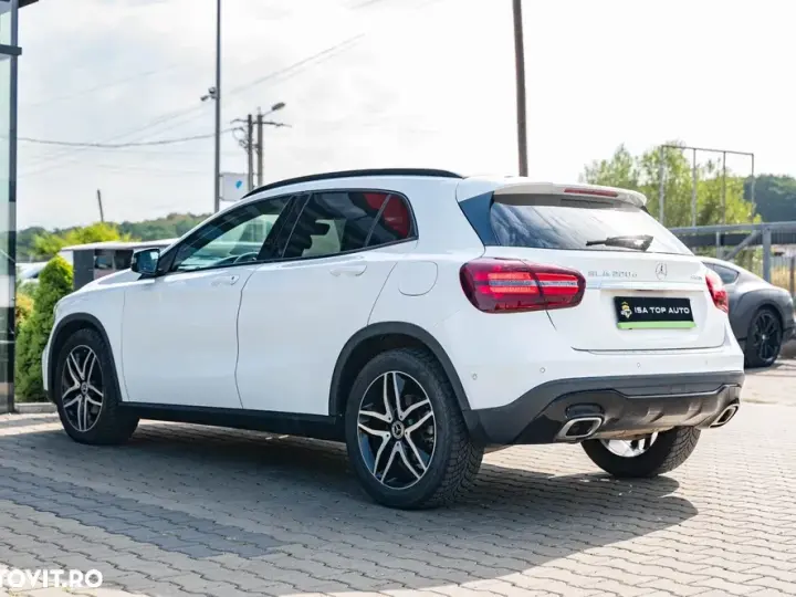 Mercedes-Benz GLA X156 220 d 4MATIC 7G-DCT