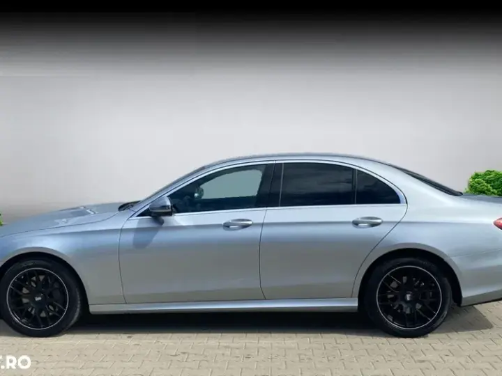Mercedes-Benz E W213 220 d 4MATIC Aut.
