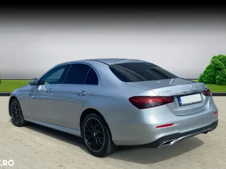 Mercedes-Benz E W213 220 d 4MATIC Aut.